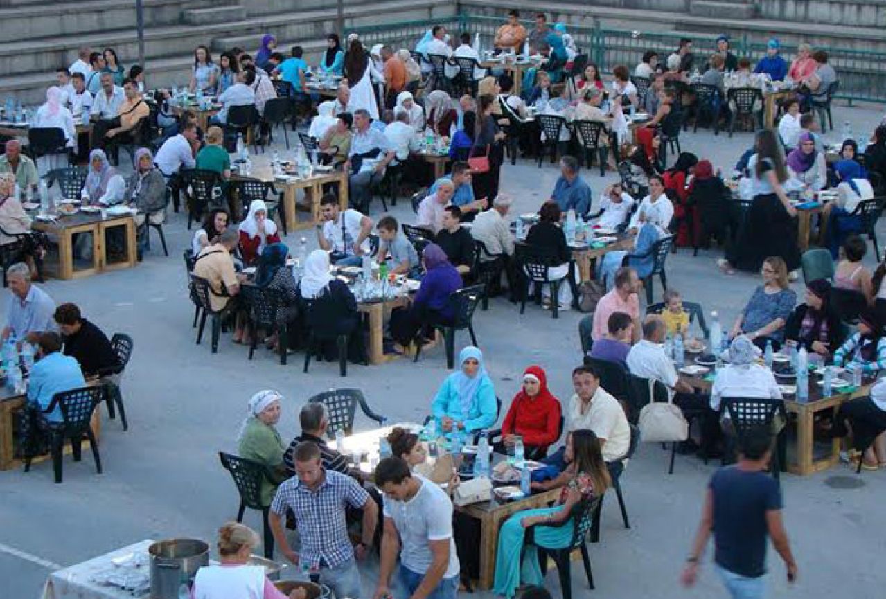 Mostar: U ponedjeljak zajednički iftar na otvorenom