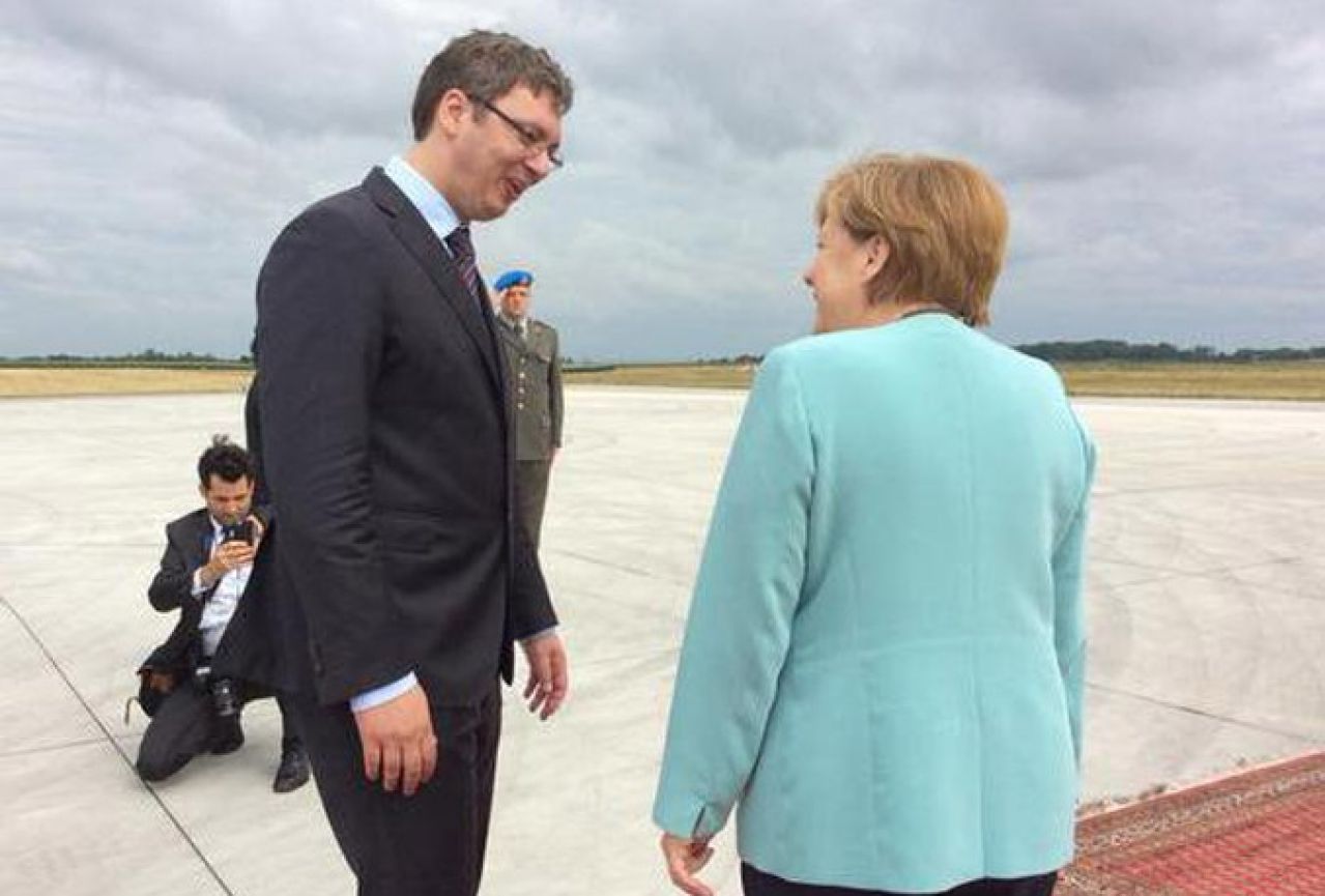 Merkel izrazila strah od utjecaja ekstremista na BiH