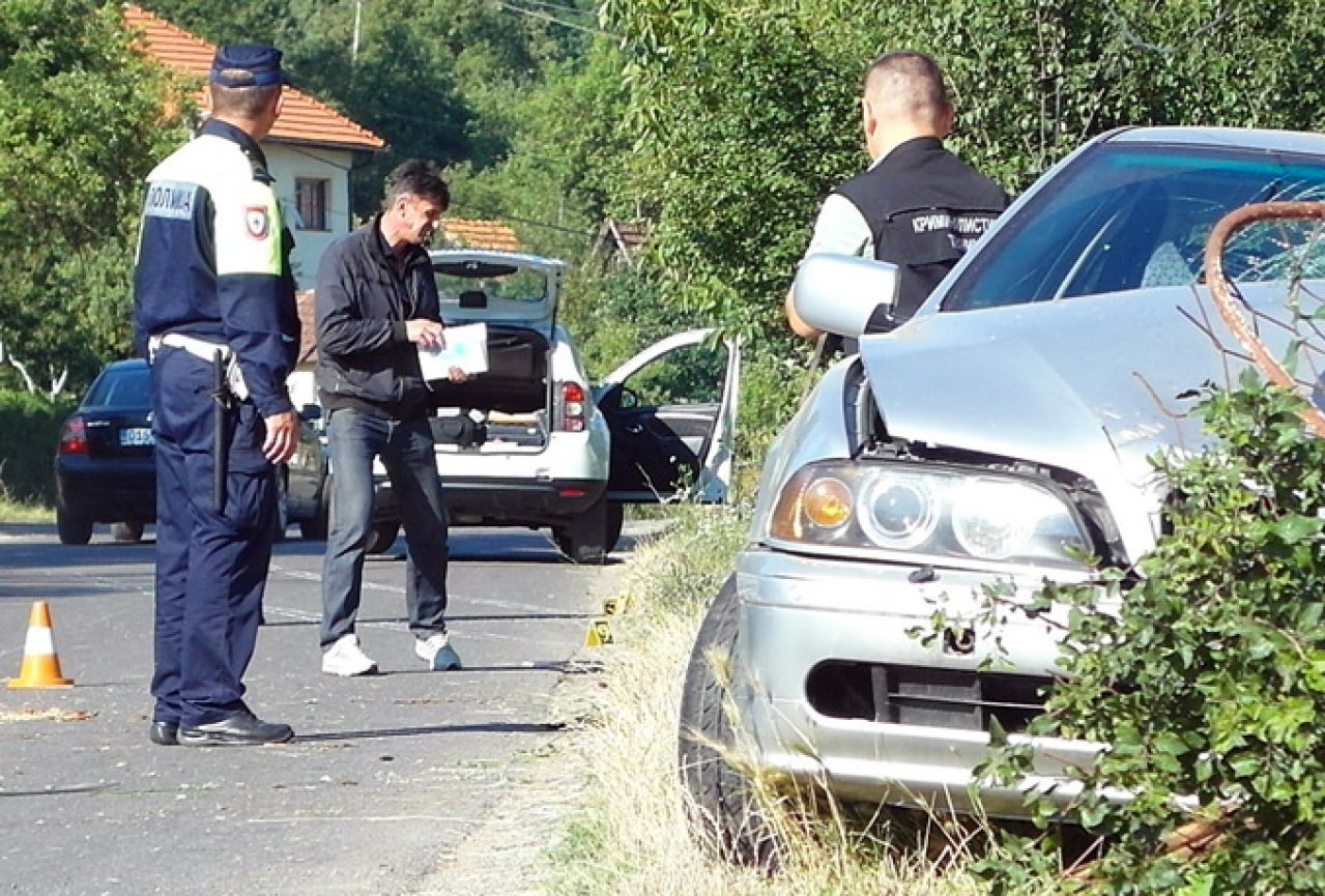 BMW-om pokosio pješakinje, poginula 18-godišnjakinja