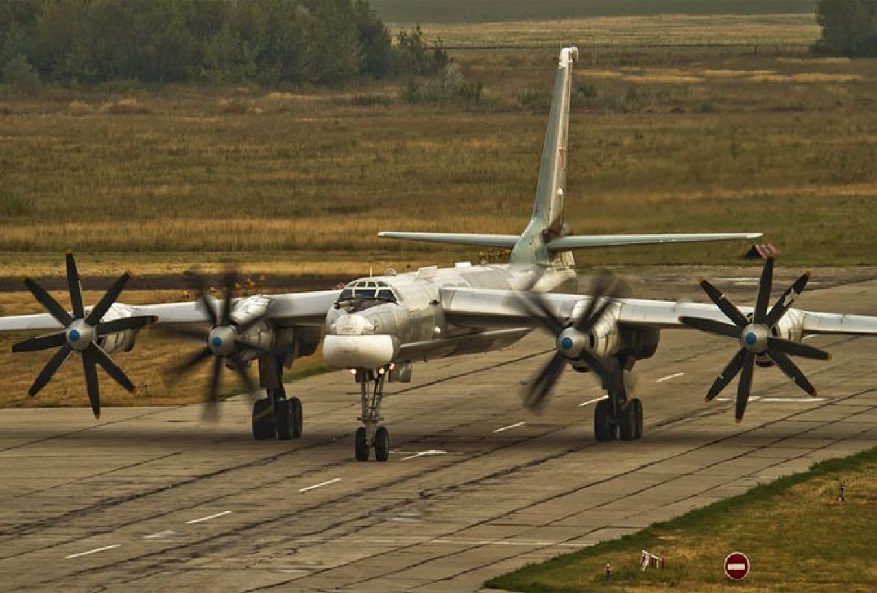 Strateški bombarder TU-95 srušio se u Rusiji tijekom vježbe