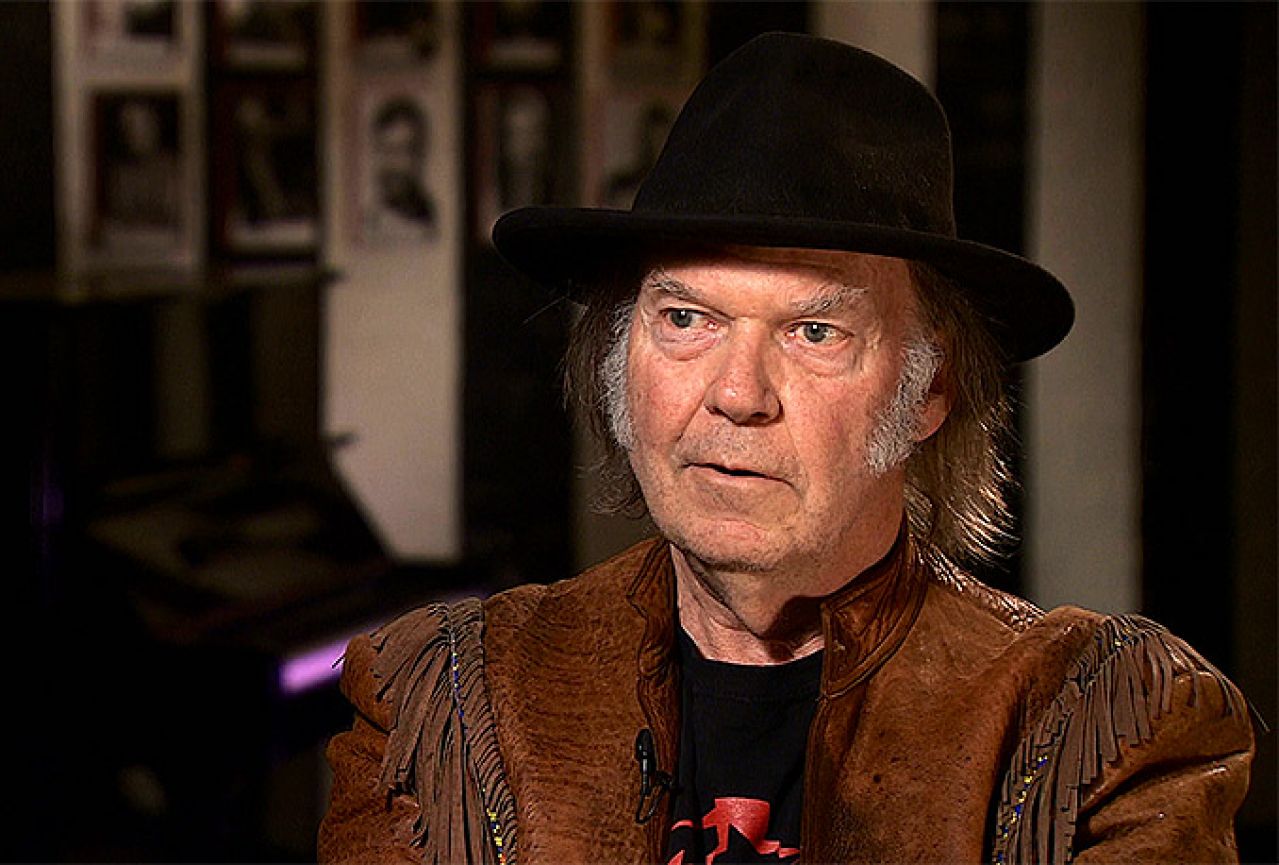 Neil Young ne dopušta streaming svoje glazbe na internetu zbog loše kvalitete zvuka