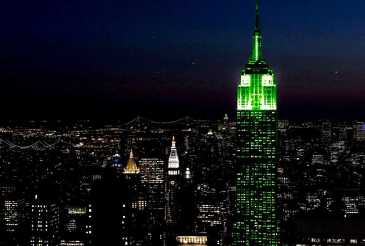 Zgrada Empire State osvijetljena u zeleno zbog Bajrama