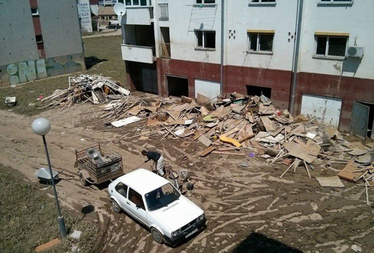 Pet milijuna KM za općine u RS-u pogođene prošlogodišnjim poplavama