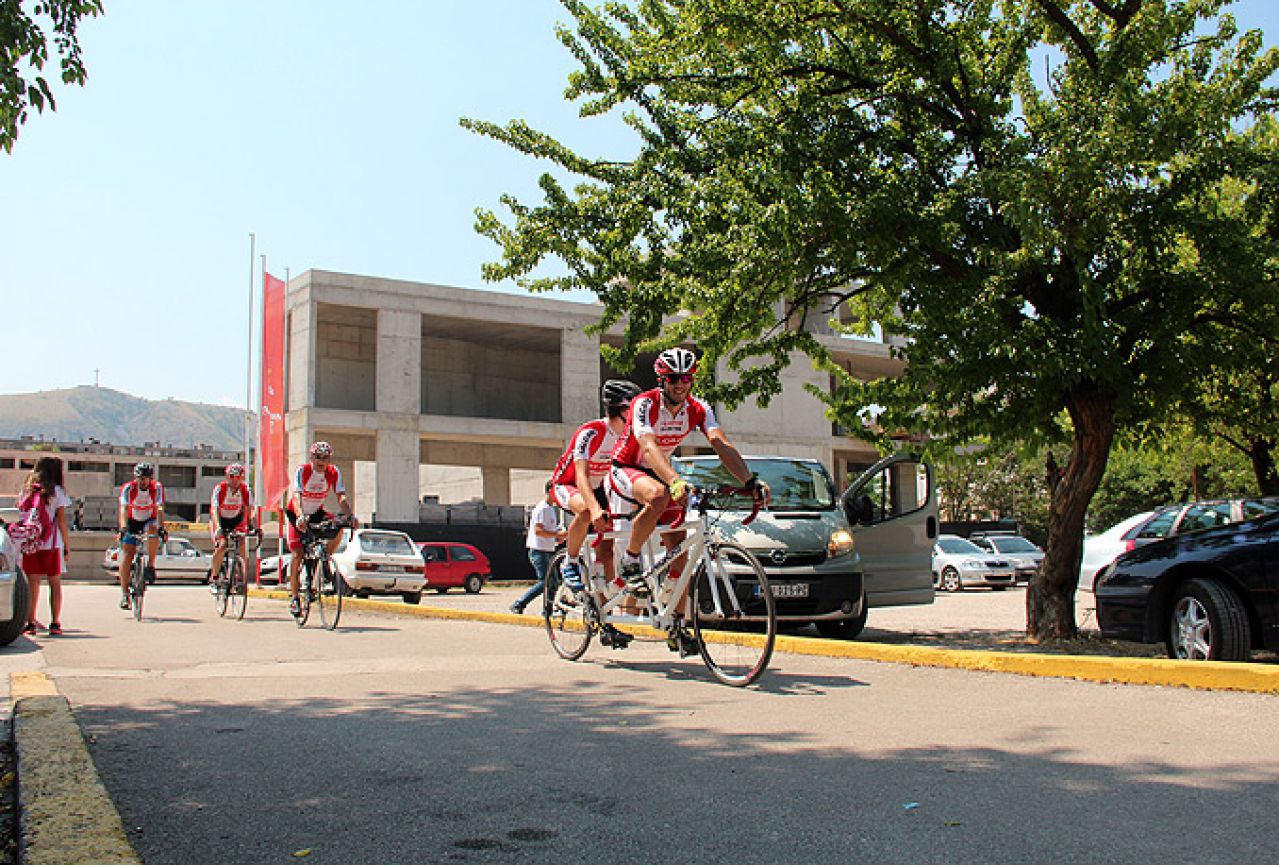 Kragujevački biciklisti došli u Mostar: Čestitamo deseti rođendan na listi UNESCO-a