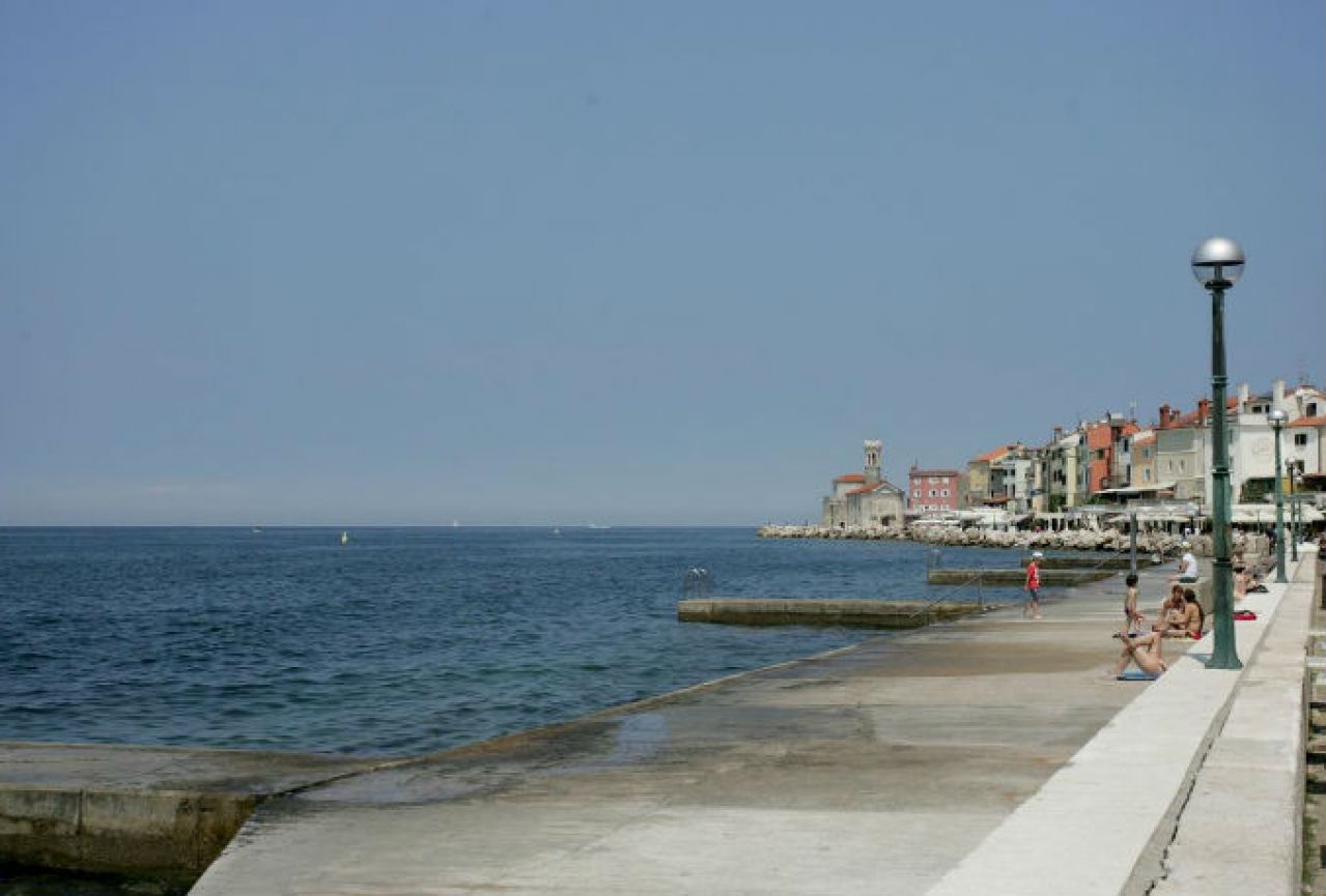 Razglednica sa slovenske obale: Piran