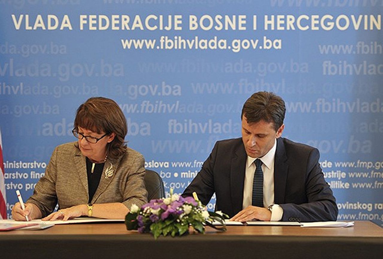 U Sarajevu potpisan memorandum o reformama fiskalnog sektora