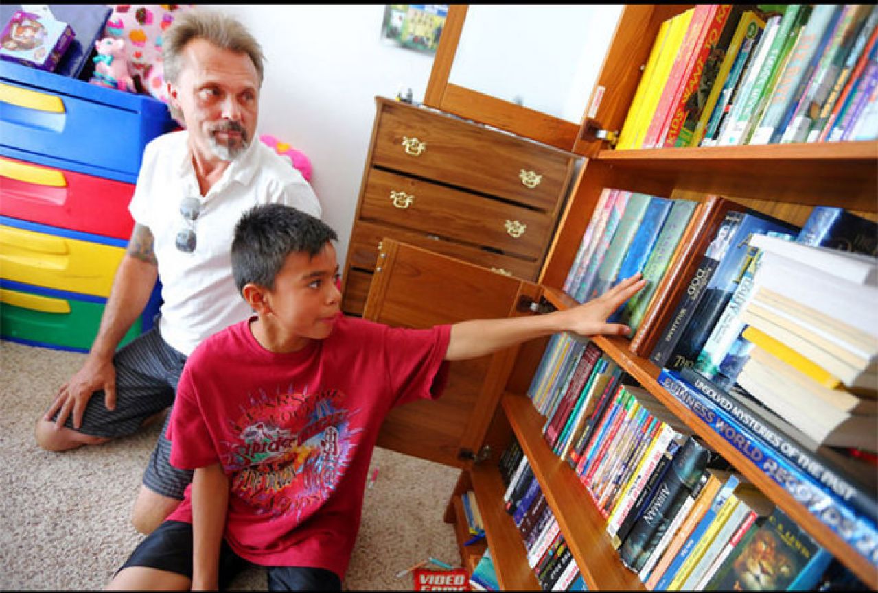 Akcija poštara: Knjige iz cijelog svijeta za dječaka koji voli čitati