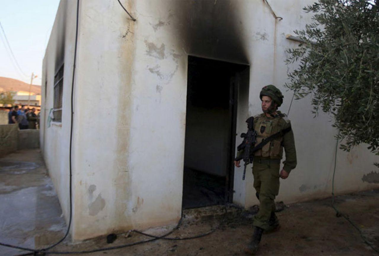 Židovski ekstremisti zapalili palestinsku kuću u kojoj je izgorjela 18 – mjesečna beba