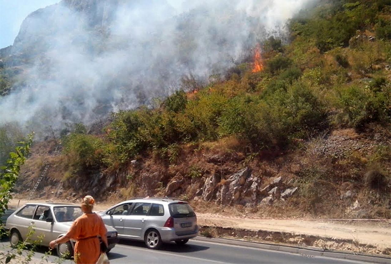 Požar na brdu Hum iznad Mostara