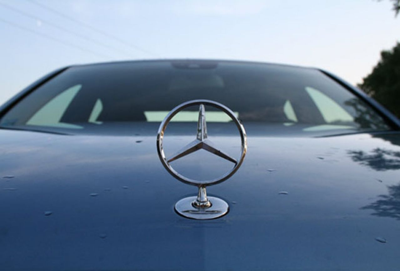 Dobojlija vozio Mercedes s 2,24 promila