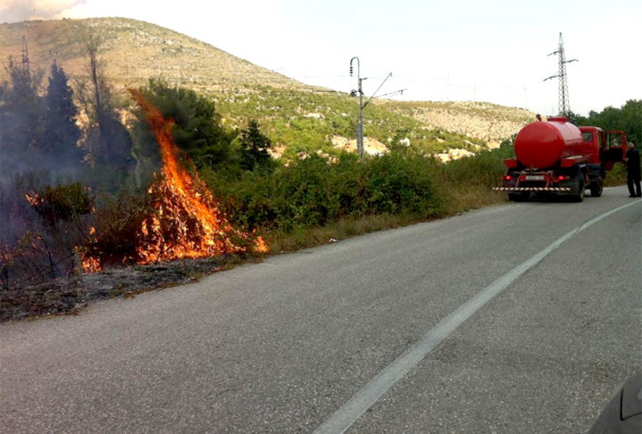 Mostar: Vatra i u Raštanima