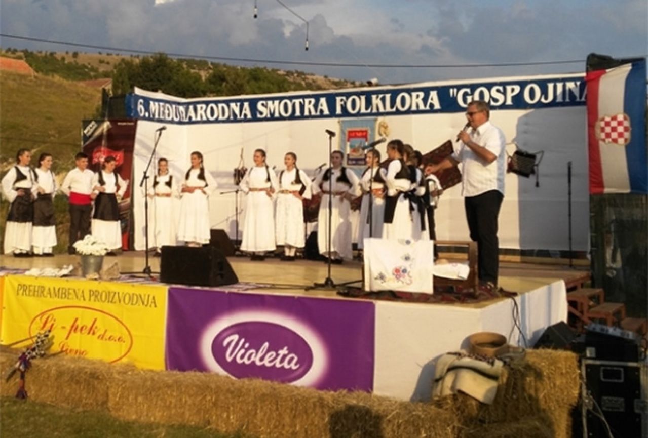 Livno: Održana međunarodna smotra folklora "Gospojina 2015." 