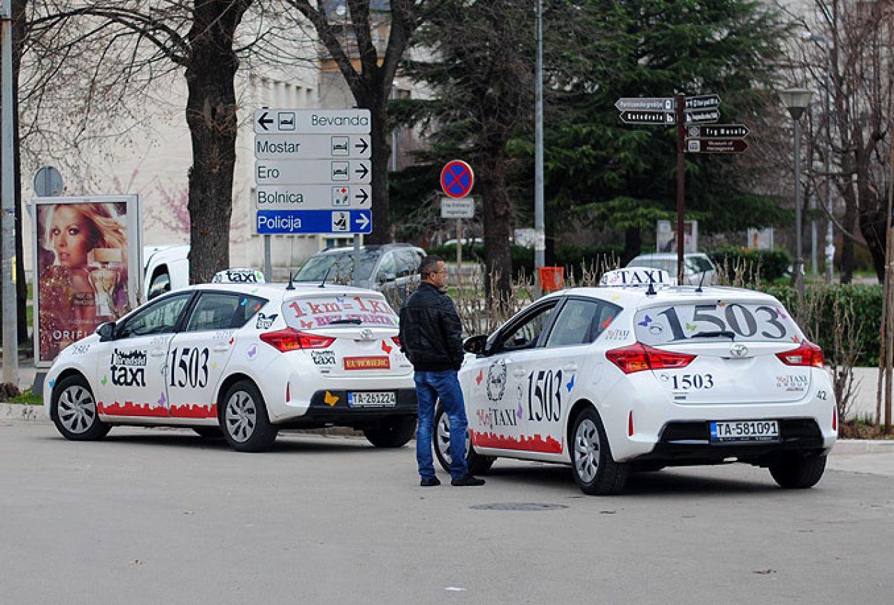 Mostar: Uvodi se red na taxi stajališta