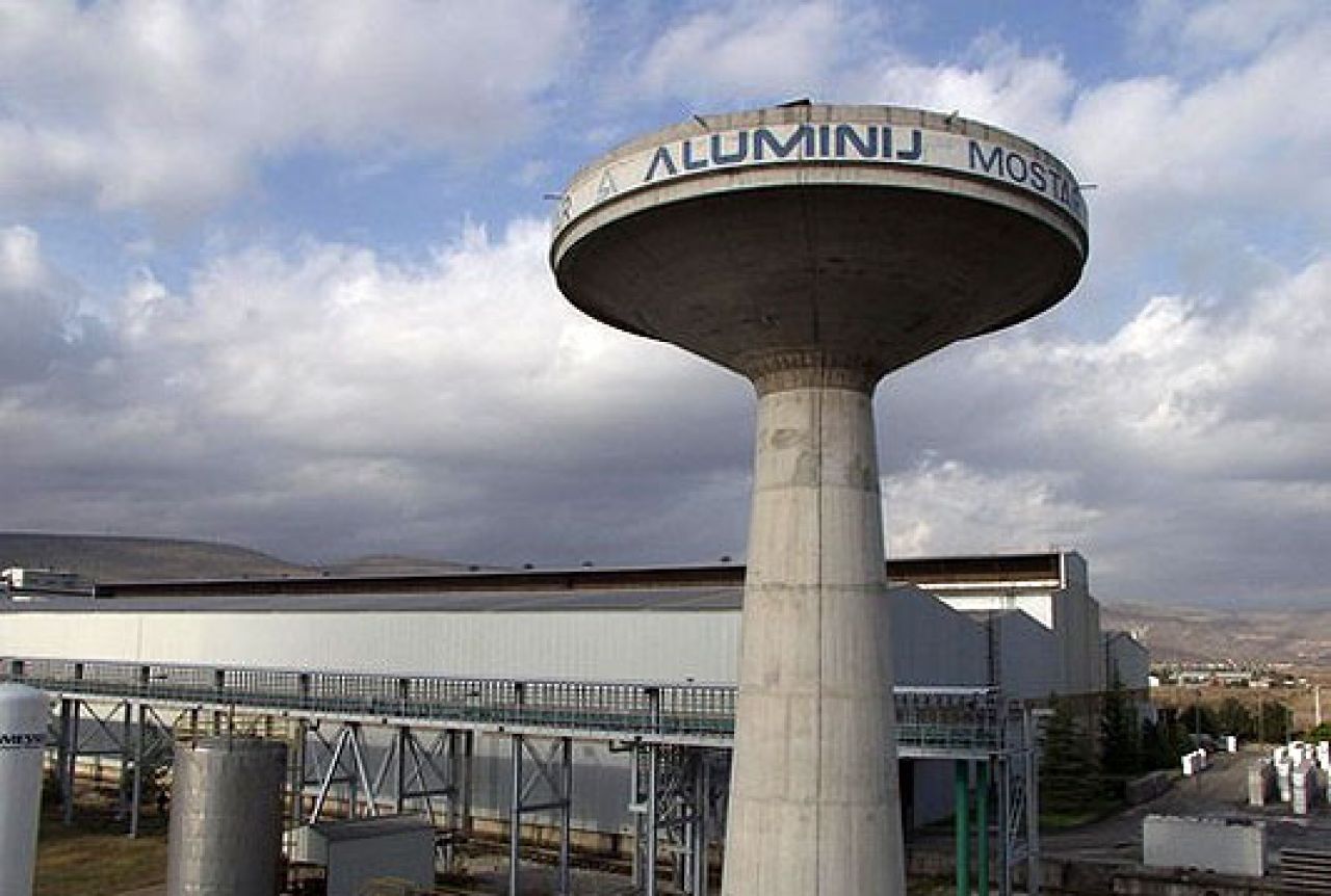 Punomoći mrtvaca u Aluminiju: Prijava protiv Miloša, Anića i Sesara