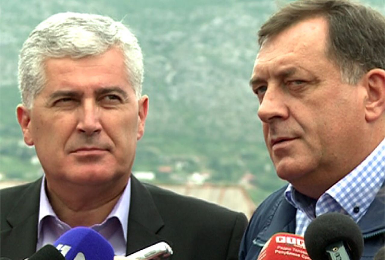 Dodika iznenadili novinari u Mostaru