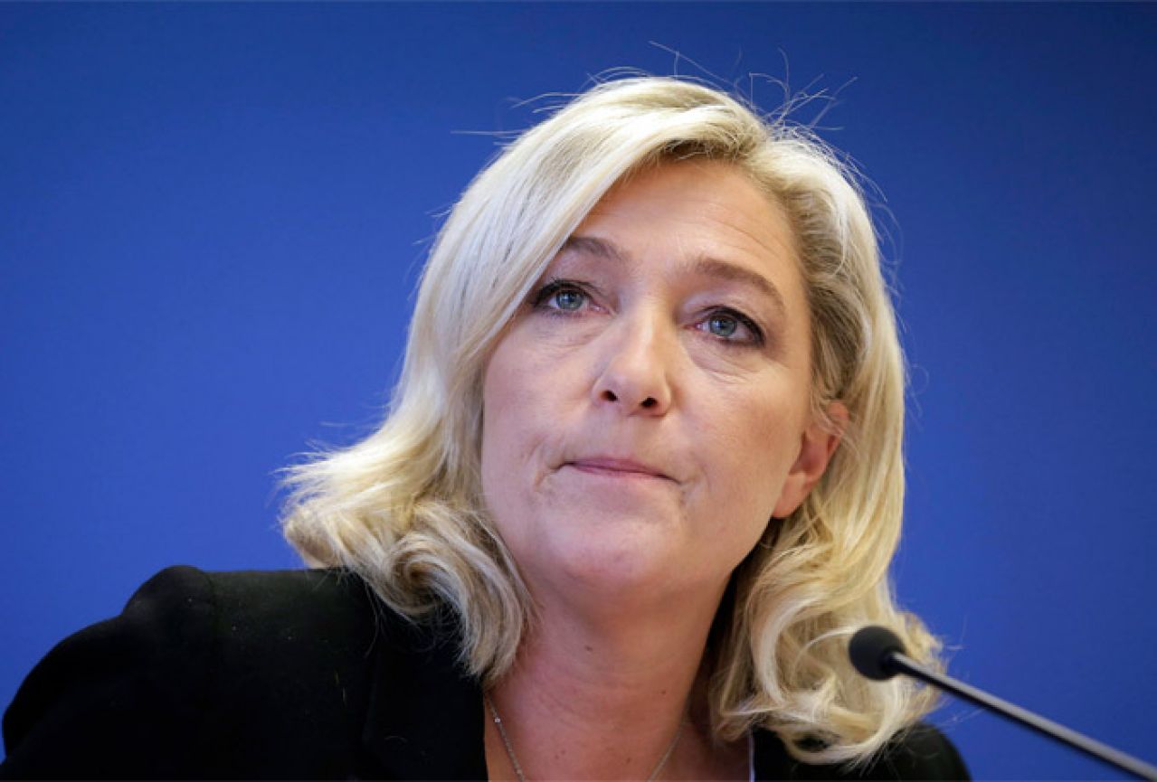 Le Pen: Protjerati sve strance vezane s radikalnim islamom