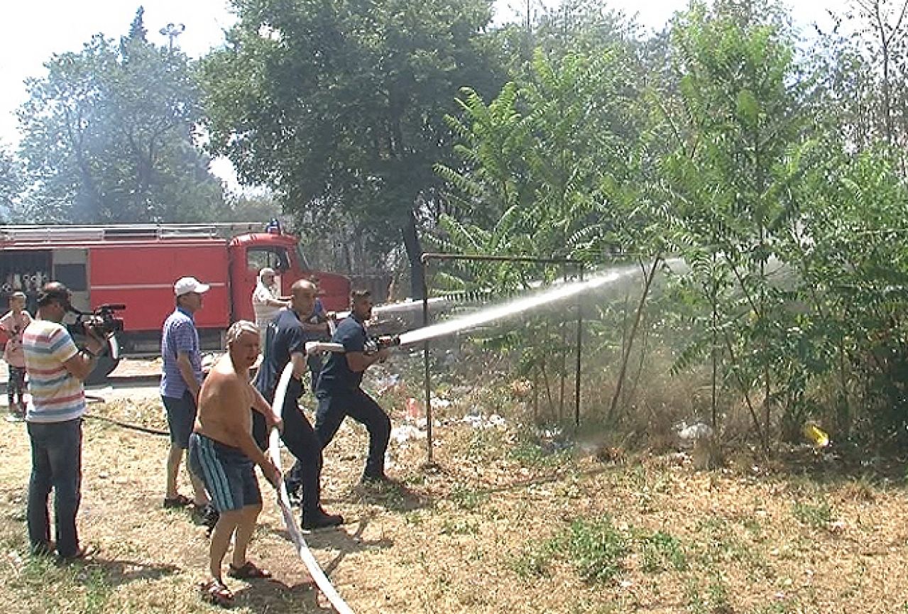 Mostarski vatrogasci u nedjelju intervenirali dva puta