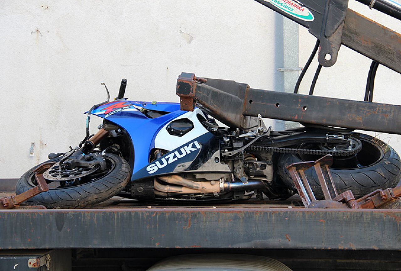 U Potocima kod Mostara motociklist teško ozlijeđen
