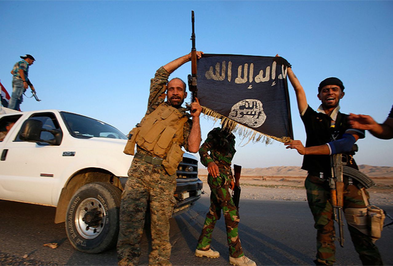 ISIL pogubio desetke svojih boraca u bijegu
