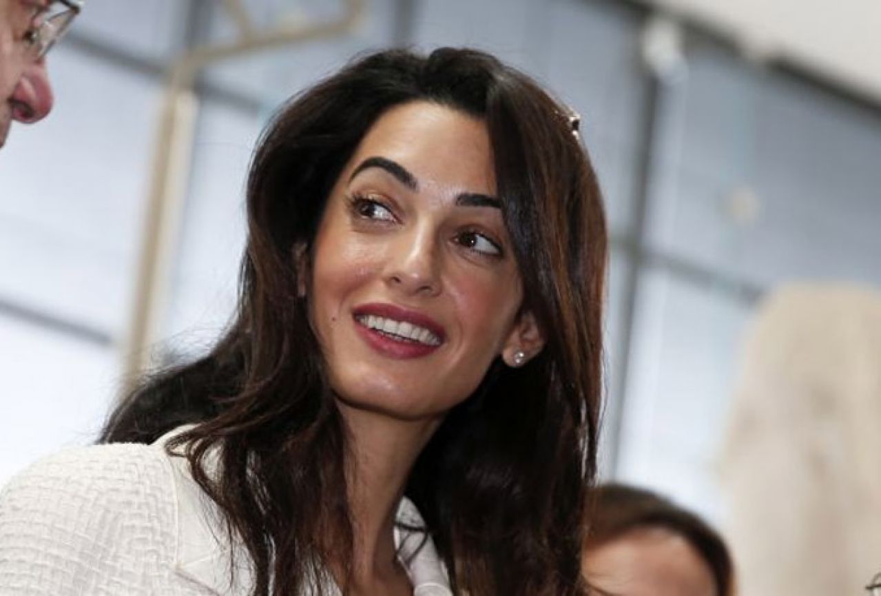 Associated Press na udaru: Tweet o Amal izazvao bijes javnosti
