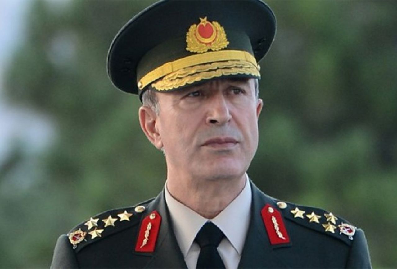 General Akar na čelu Turske vojske