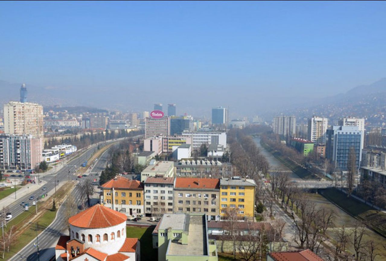 Sarajevska razglednica: Turista pretukao jer mu je smetao da vozi trotoarom