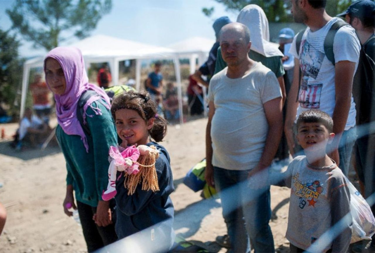 Migranti prijete nasilnim izlaskom iz mađarskog prihvatnog centra