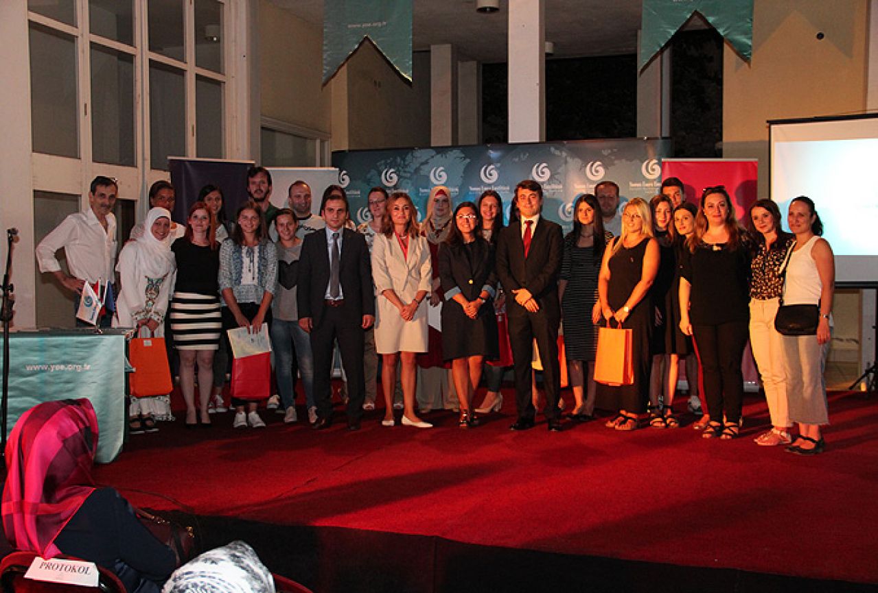Mostar: 25 polaznika tečaja turskog jezika dobilo diplome i poklone