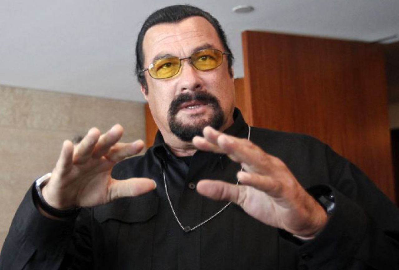 Steven Seagal dobio zvijezdu na Stazi slavnih u Moskvi