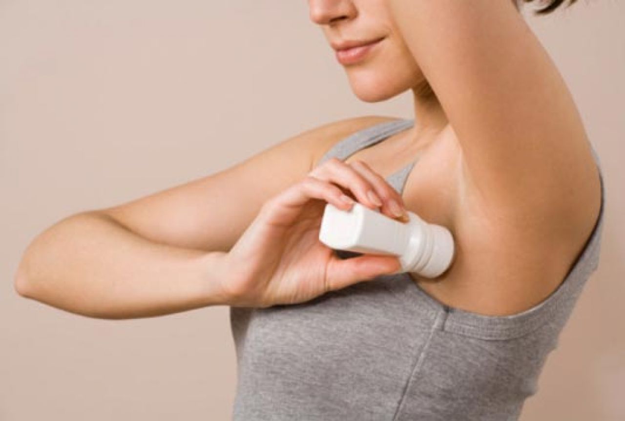 Pazite što stavljate pod ruku: Od antiperspiranata se znojimo više