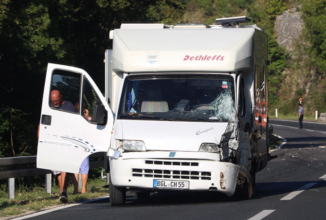 U FBiH u tri dana registrirano preko 200 prometnih nesreća