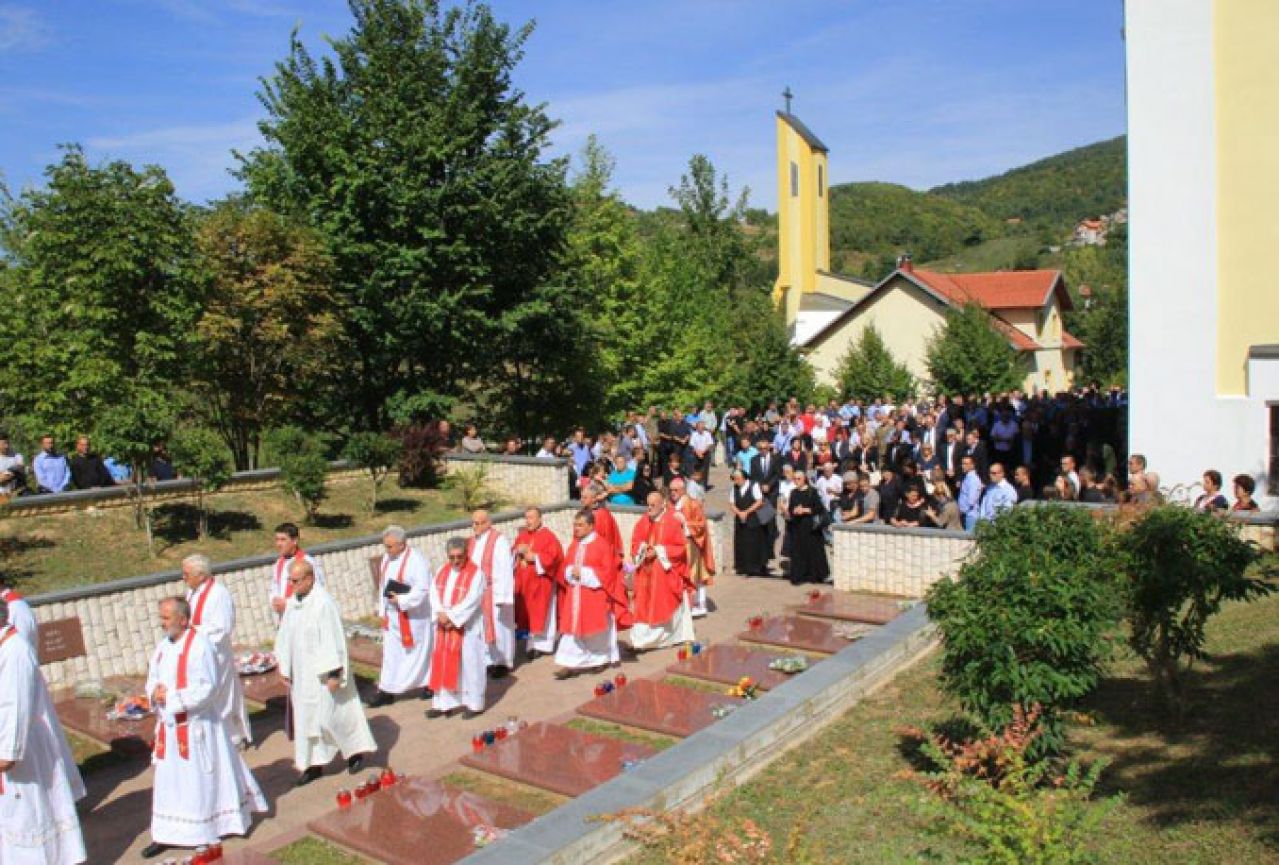 Na Uzdolu obilježena 22. obljetnica stravičnog pokolja nad Hrvatima