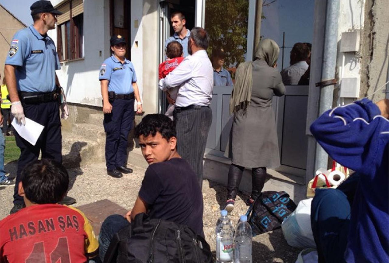 Izbjeglički val Sirijaca i Afganistanaca krenuo na Hrvatsku