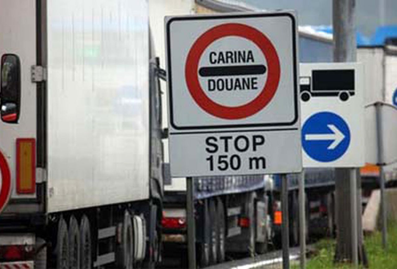 Blokada prometa Srbije i Hrvatske: U BiH opterećenja na graničnim prijelazima
