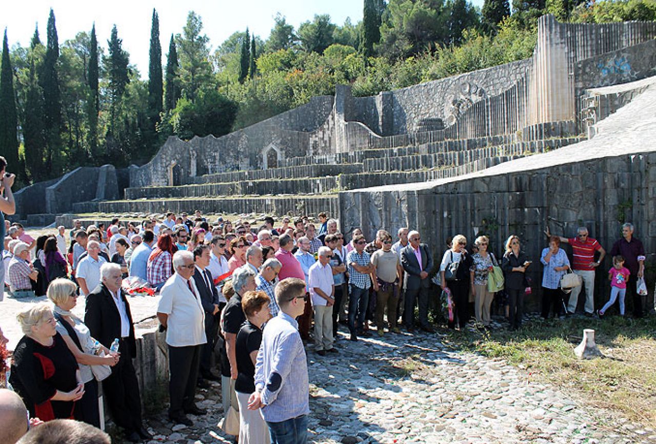 Mostar: Obilježena 50. obljetnica otvaranja Partizanskog groblja