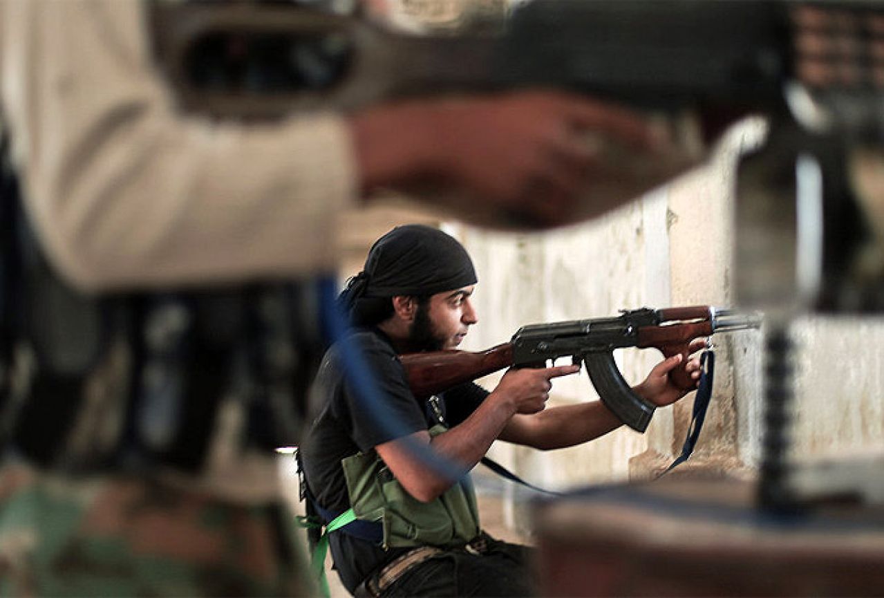 Obavještajci: Gotovo 30.000 stranih džihadista ušlo u Siriju i Irak od 2011. godine