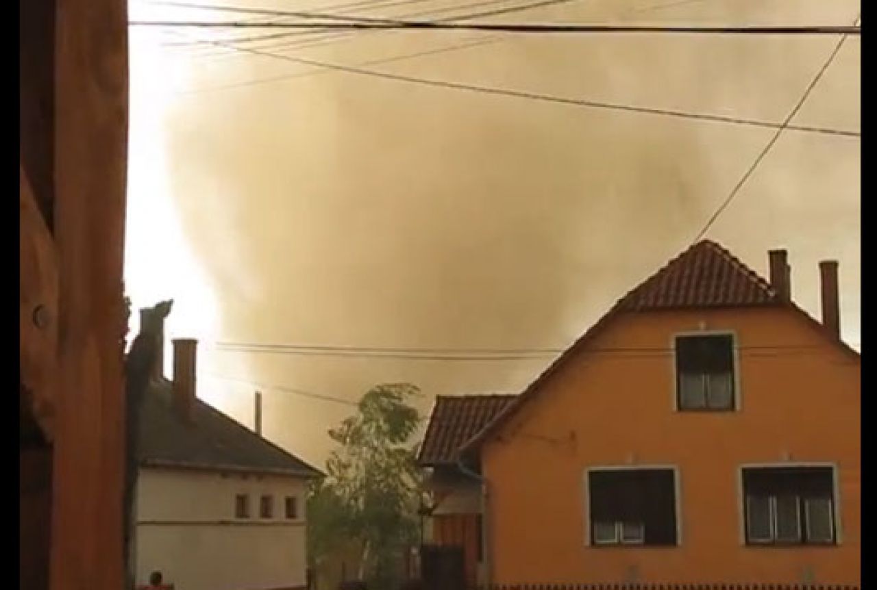 VIDEO: Mađarsku pogodio strašni tornado, najmanje dvoje ozlijeđenih