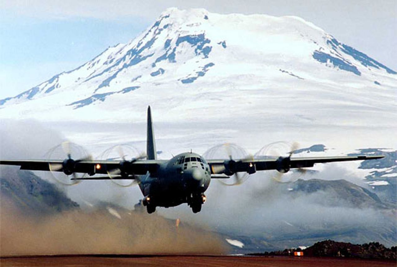 Srušio se američki transportni zrakoplov C-130