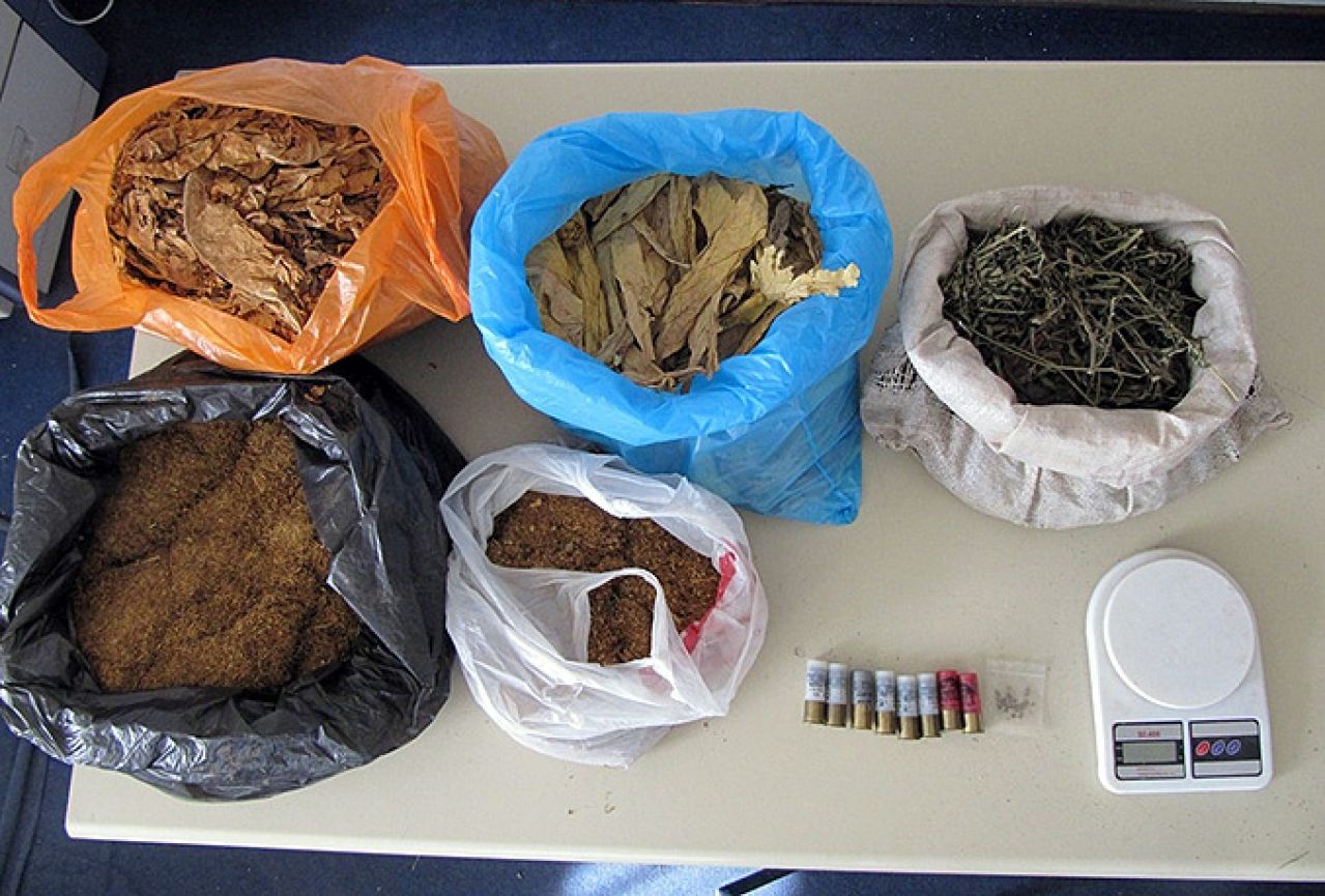 Sjever Bosne: Uhićeno devet osoba, oduzeto 320 kg duhana, 8 kg marihuane...