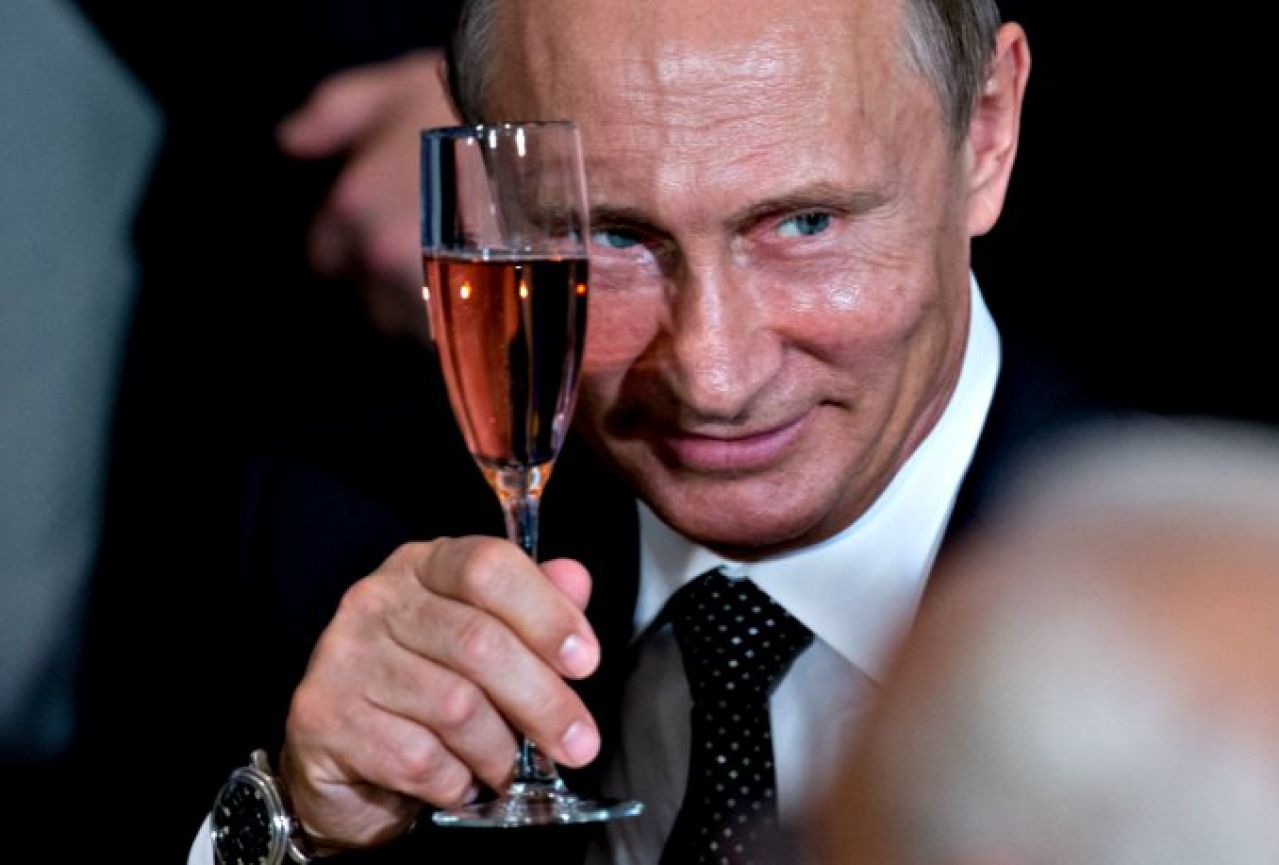 Putin proslavio rođendan gledajući Siriju