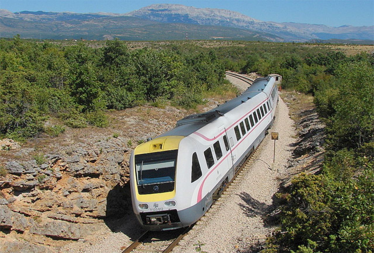 Vlak zadržan u Mađarskoj nakon tri tjedna vraćen u Hrvatsku