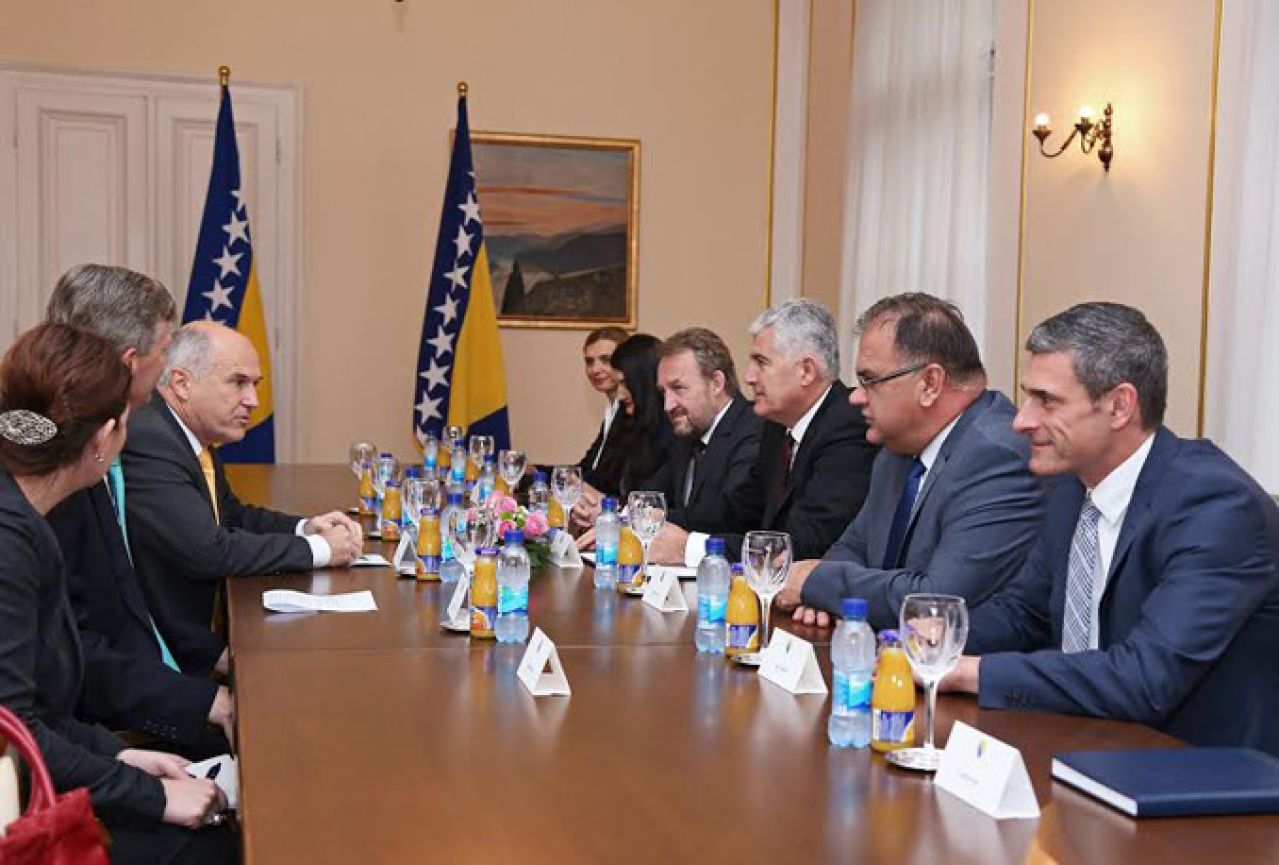 Predsjedništvo BiH najavilo Inzku podnošenje zahtjeva za članstvo u EU
