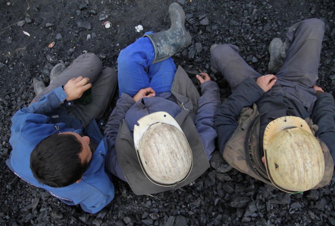 Zenički rudari nastavljaju prosvjedovati do ispunjenja svih uvjeta