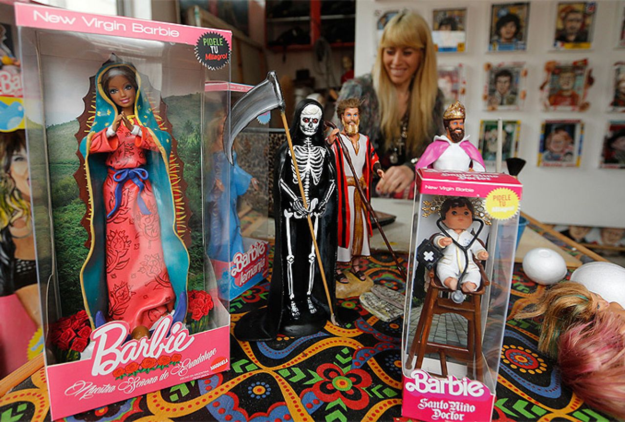 Provokativna izložba: Barbie i Ken kao religiozne figure