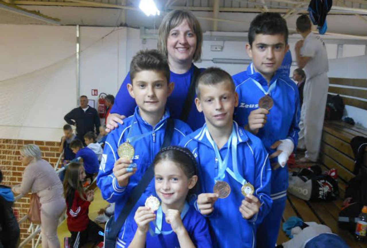 Brinje Open: Pet medalja za taekwondo klub Cro Star