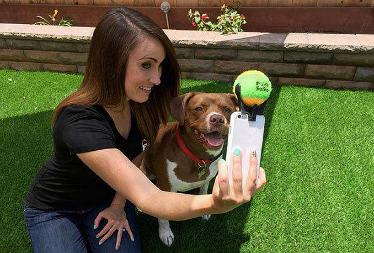 Napravljen gadget za savršen selfie s ljubimcem
