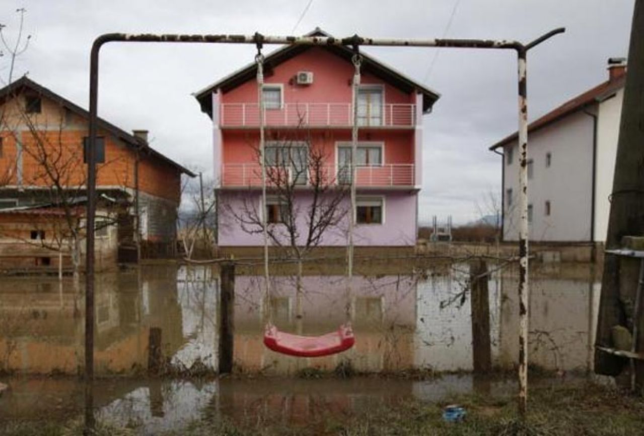 Poplave na sjeveru Bosne i Hercegovine