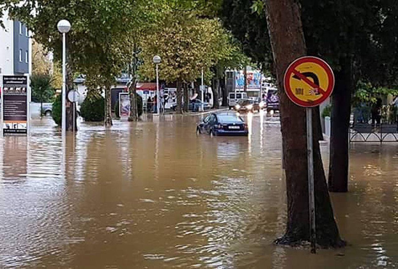 Čitluk pod vodom, u Salakovcu odron većih razmjera