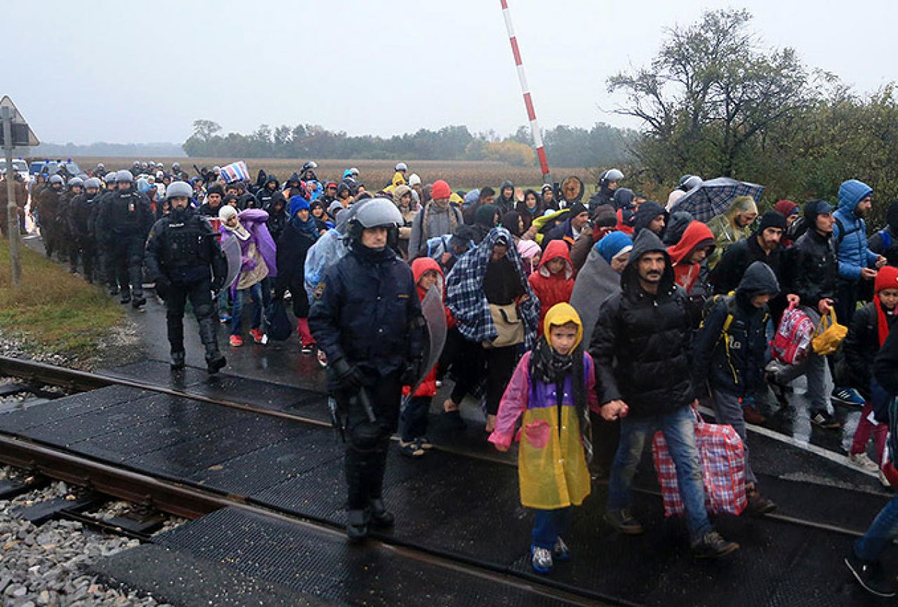 U Sloveniju u ponedjeljak i tijekom prethodne noći ušlo više od 8.000 imigranata