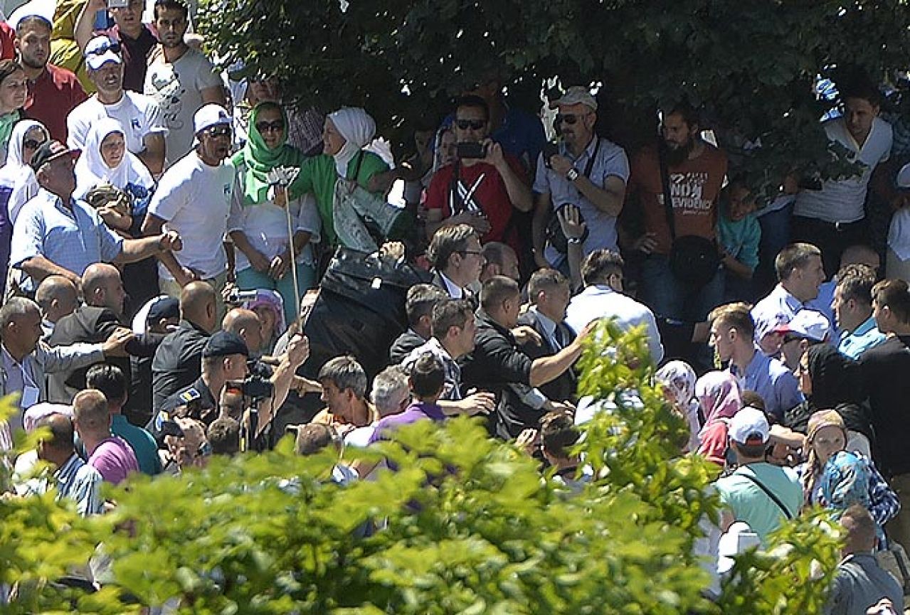 U Sarajevu će Vučića  čuvati 2000 policajaca